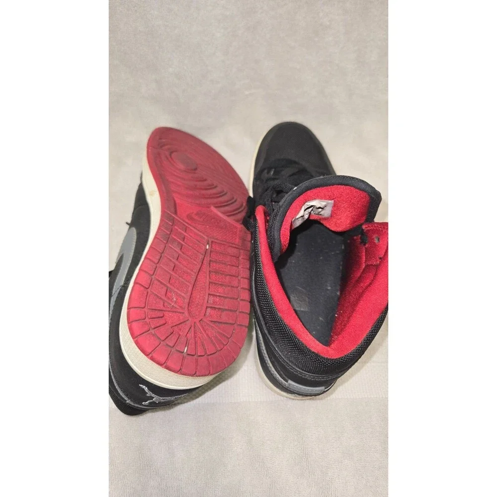 Nike Air Jordan 1 Mid Black University Red White Size 10